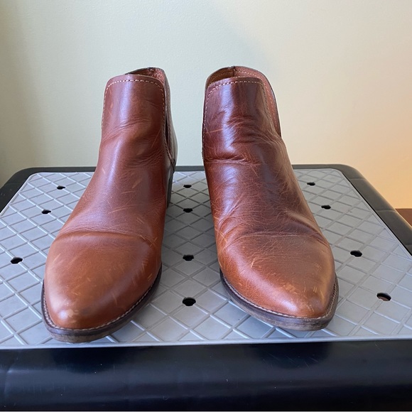 STEVE MADDEN Womens Sz 8.5 Brown Cognac Suede Ankle Boots Bootie - Picture 6 of 6